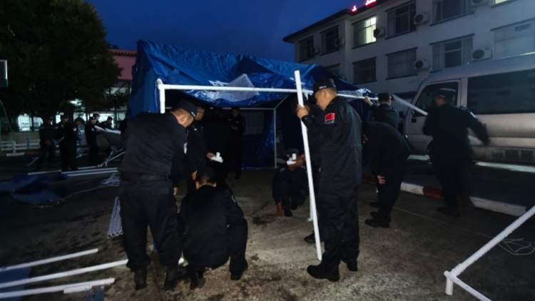 西藏吉隆泥石流災害已造成3人、遇難558人失聯 成功搜救2人