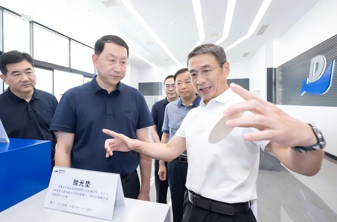 關志鷗在仙桃調研時強調 深耕特色優勢產業夯實高質量發展基礎 堅持平戰結合築牢防汛安全屏障