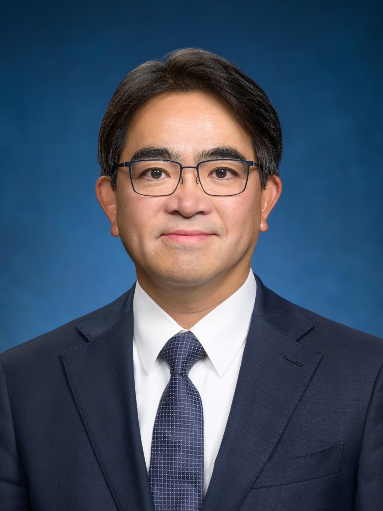 前食環署署長吳文傑獲委任香港郵政署長