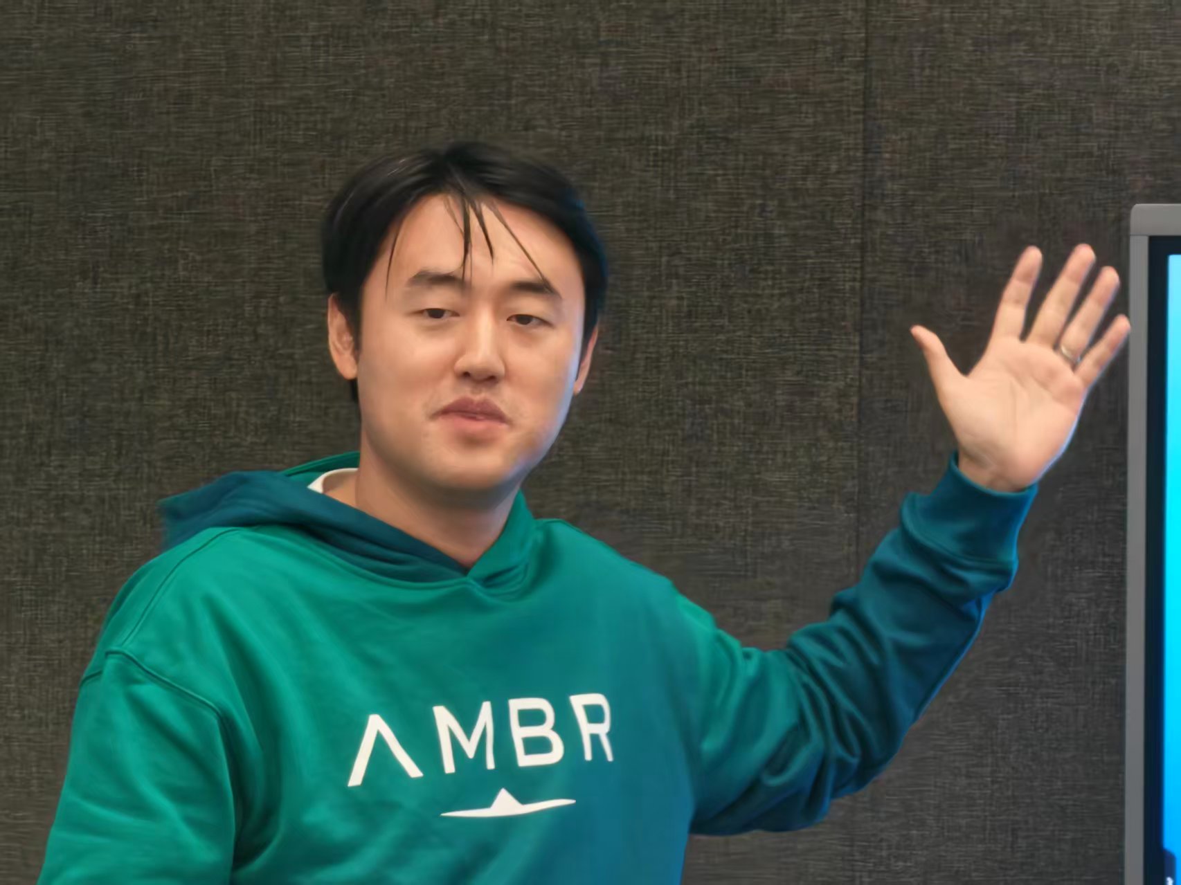 Amber Premium更名AMBR　戰略轉型成AI智能體公司