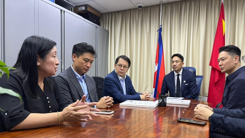 民建聯到領事館致以慰問 接收捐款轉予援助泥石流尼泊爾受災群眾