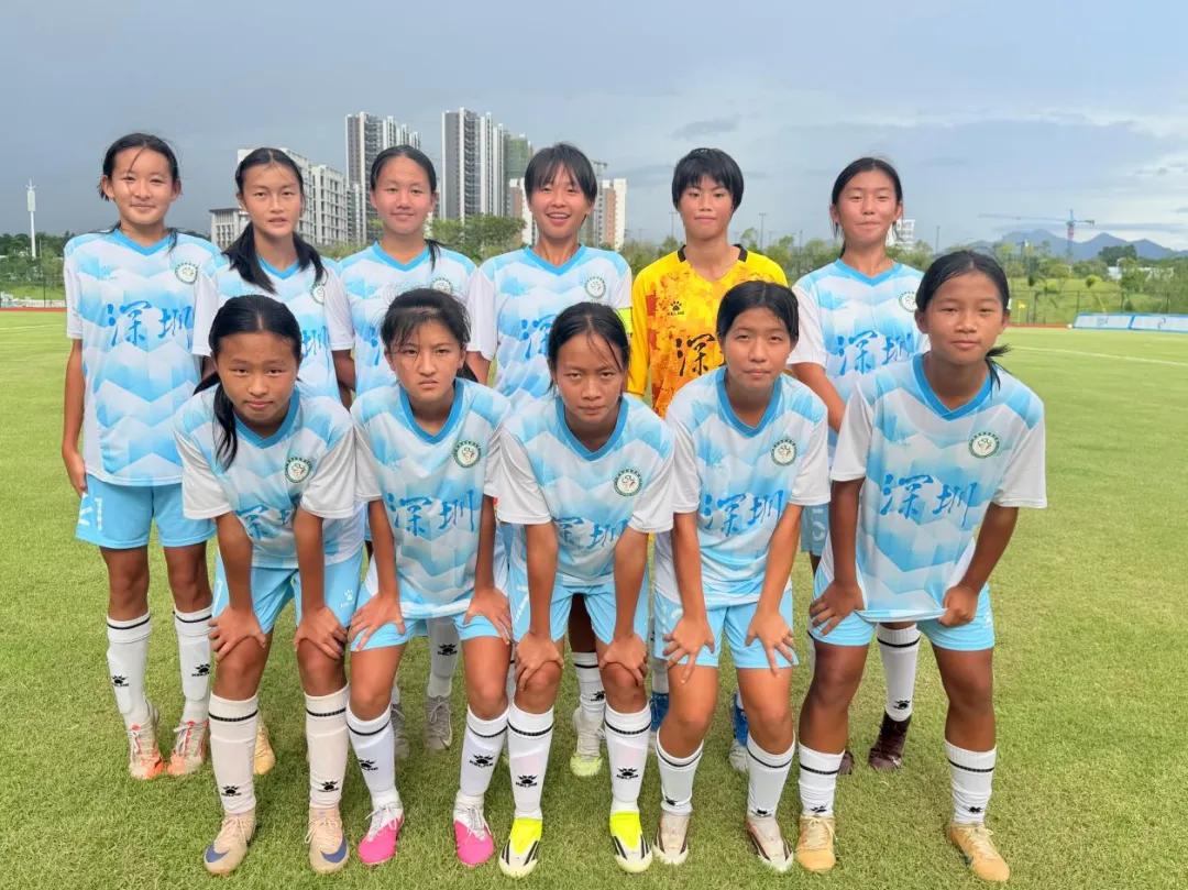 深圳園山實驗學校女足勇奪省十七運會銀牌