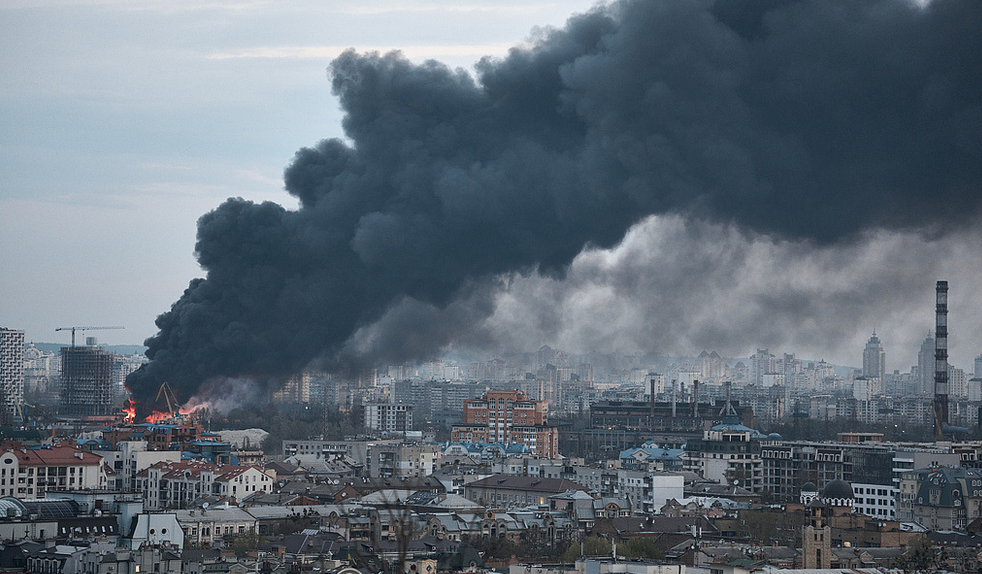 俄軍對烏多地實施集群打擊