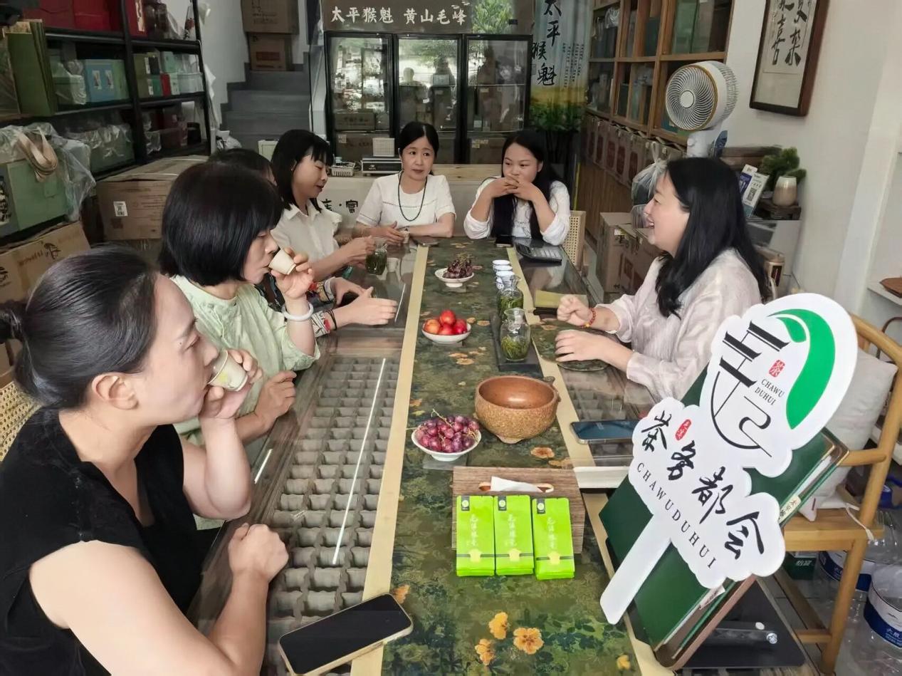 【港商觀察】一盞青綠「沸騰」新生  「茶務都會」繁華重現——安徽黃山屯溪綠茶轉型升級觀察