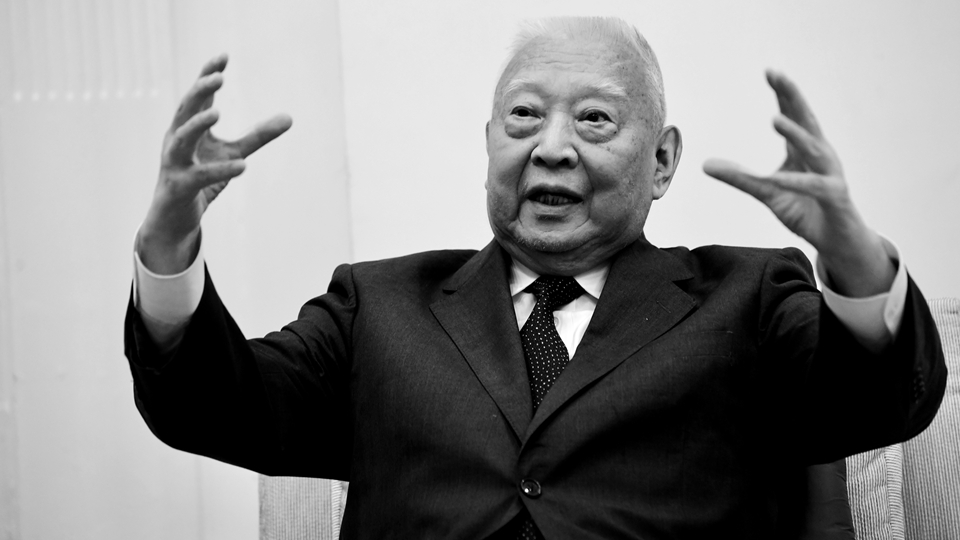 曾蔭權對董建華逝世深感悲痛：為香港鞠躬盡瘁 歷史性貢獻將永垂青史