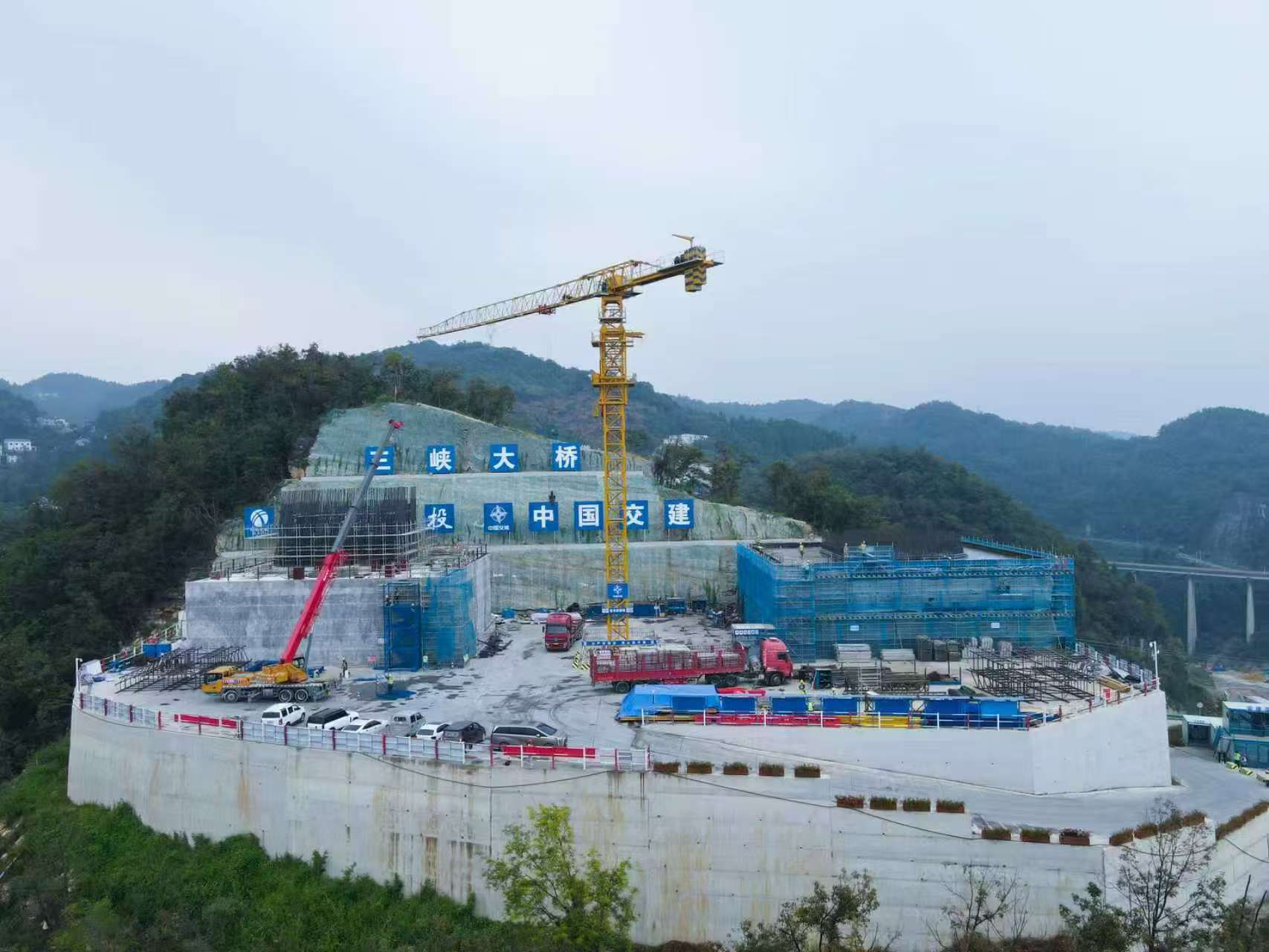 宜昌三峽大橋北岸主墩承台順利澆築完成