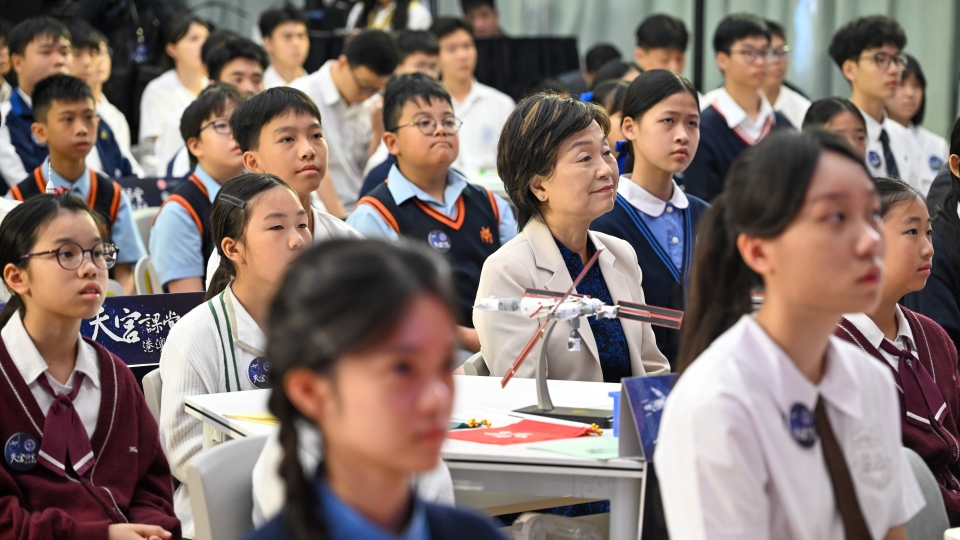 蔡若蓮：天宮課堂啓航港生航天夢