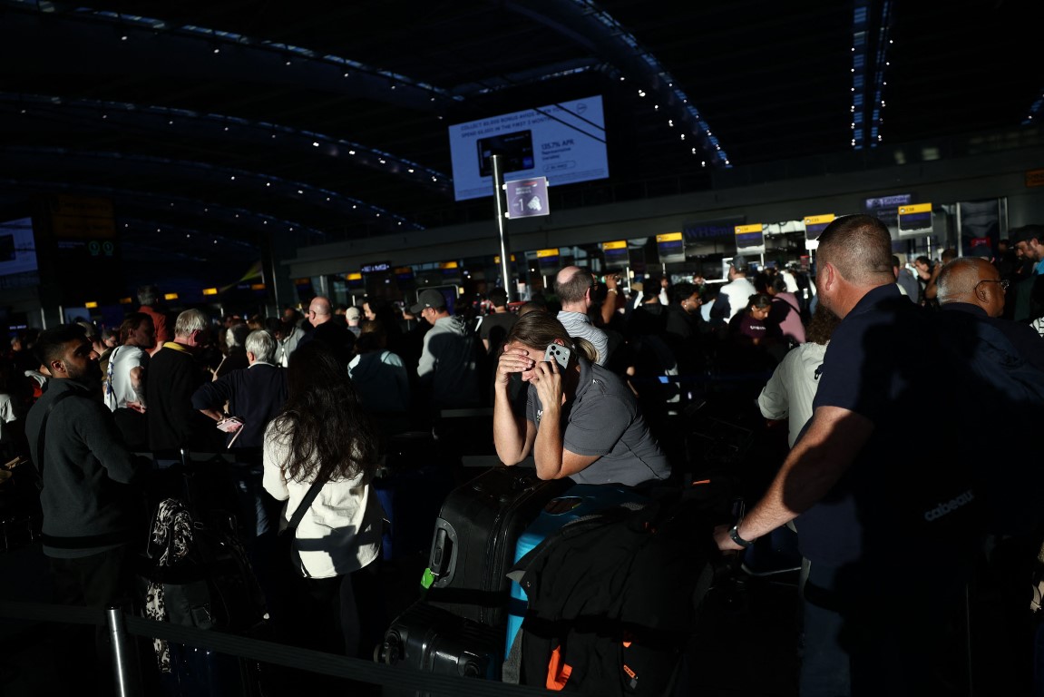 英國航空交管系統故障令兩千班機取消 數十萬旅客受影響
