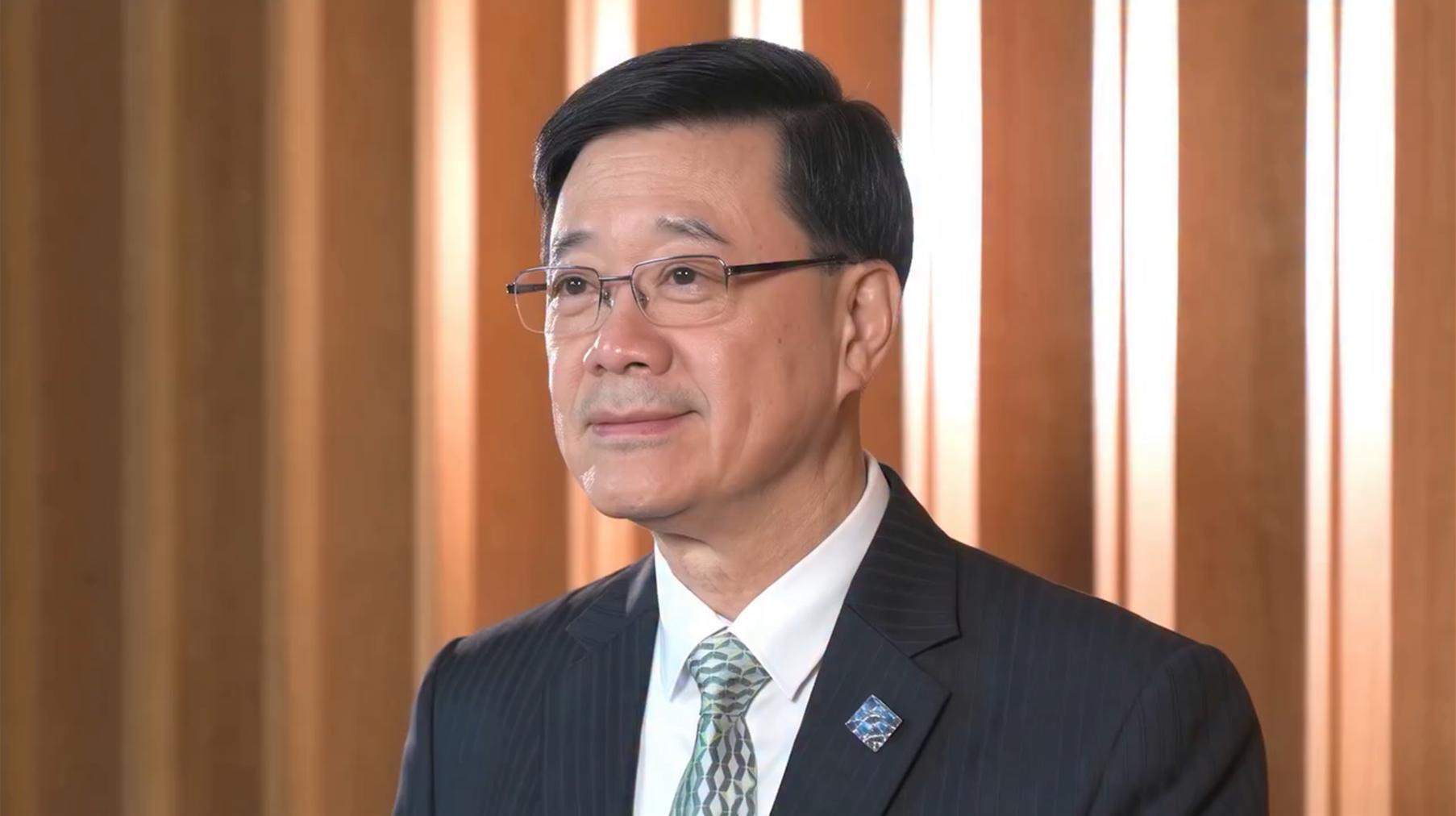 五年規劃及施政報告9·16發表 李家超預告將戴THEi設計領呔及襟章