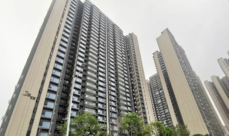 前8月全國房地產投資同比下降19.9%