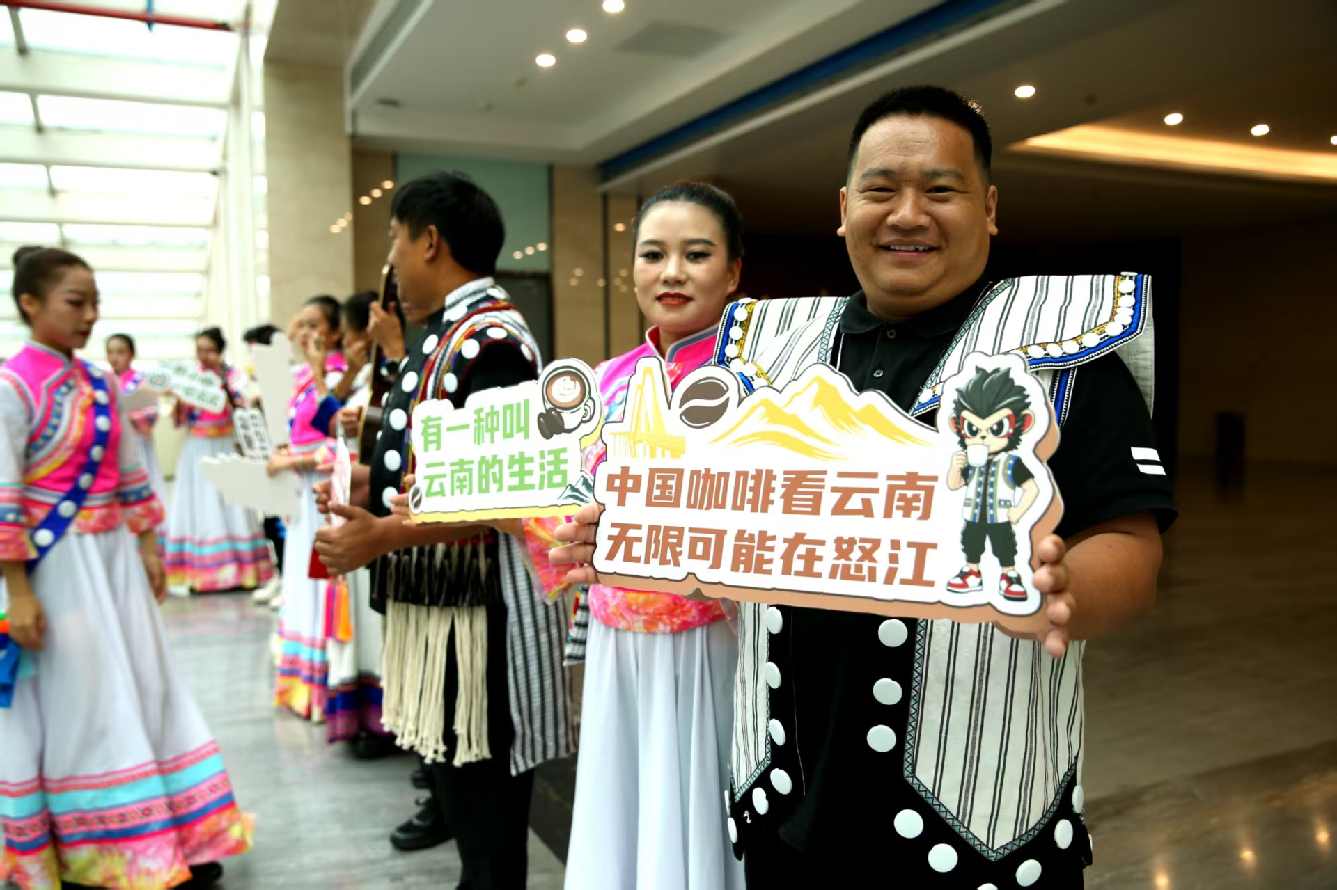 從「紅果」到「金豆」：「怒小咖」領航瀘水咖啡業態全域突圍