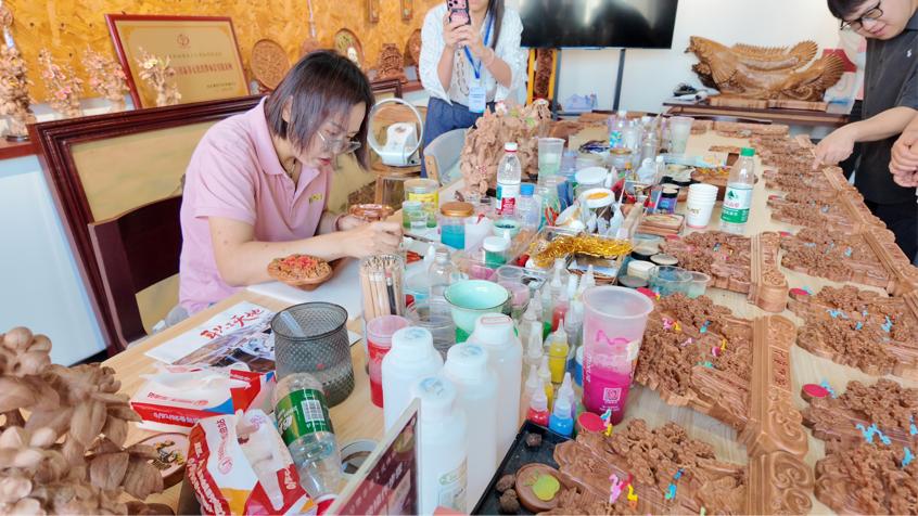 【大灣區媒體泰安行】年產銷26億  肥城桃木雕刻綻放文化新彩