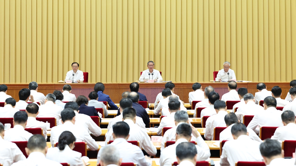 習近平：持續做大做強先進製造業 為推進中國式現代化提供有力支撐