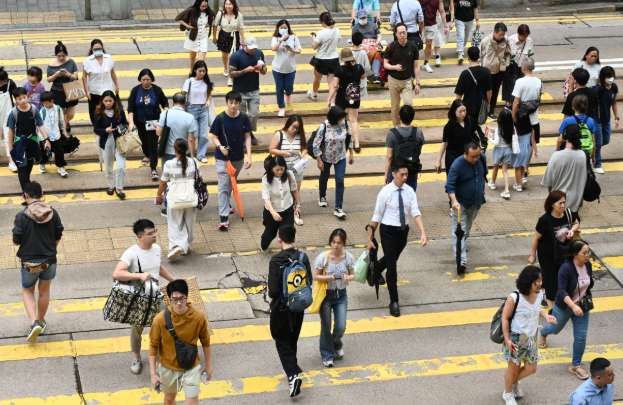 最新失業率升至3.8% 就業不足率升至1.9%