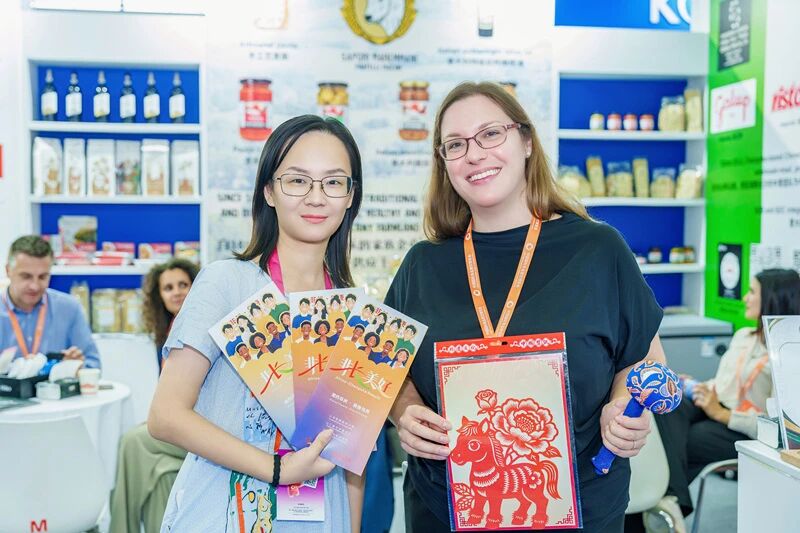 長沙市婦聯「家庭友好·國際派對」亮相第十一屆中國國際食品餐飲博覽會