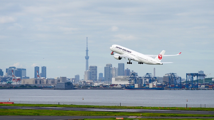 受颱風「杜鵑」影響 日本超200架次航班取消