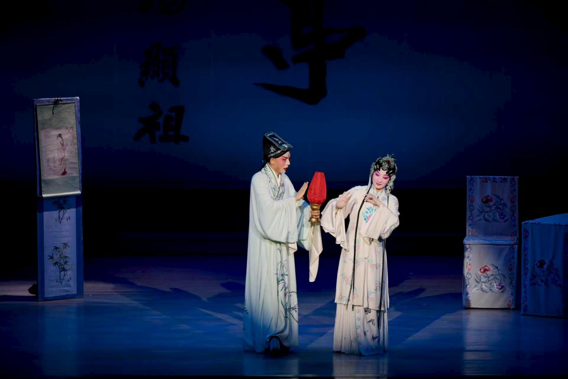 水磨唱盡至情夢，牡丹花開荔園間  青春版《牡丹亭》精華本在深圳大學精彩上演