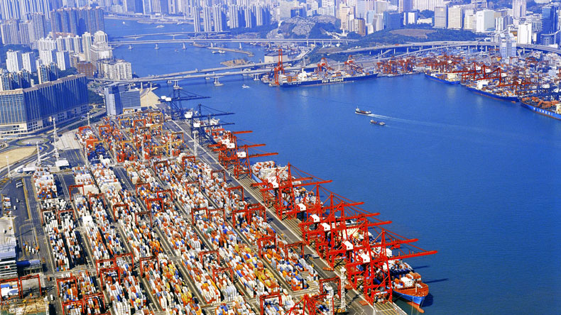 本港8月出口升53% 進口飆60% 均勝預期