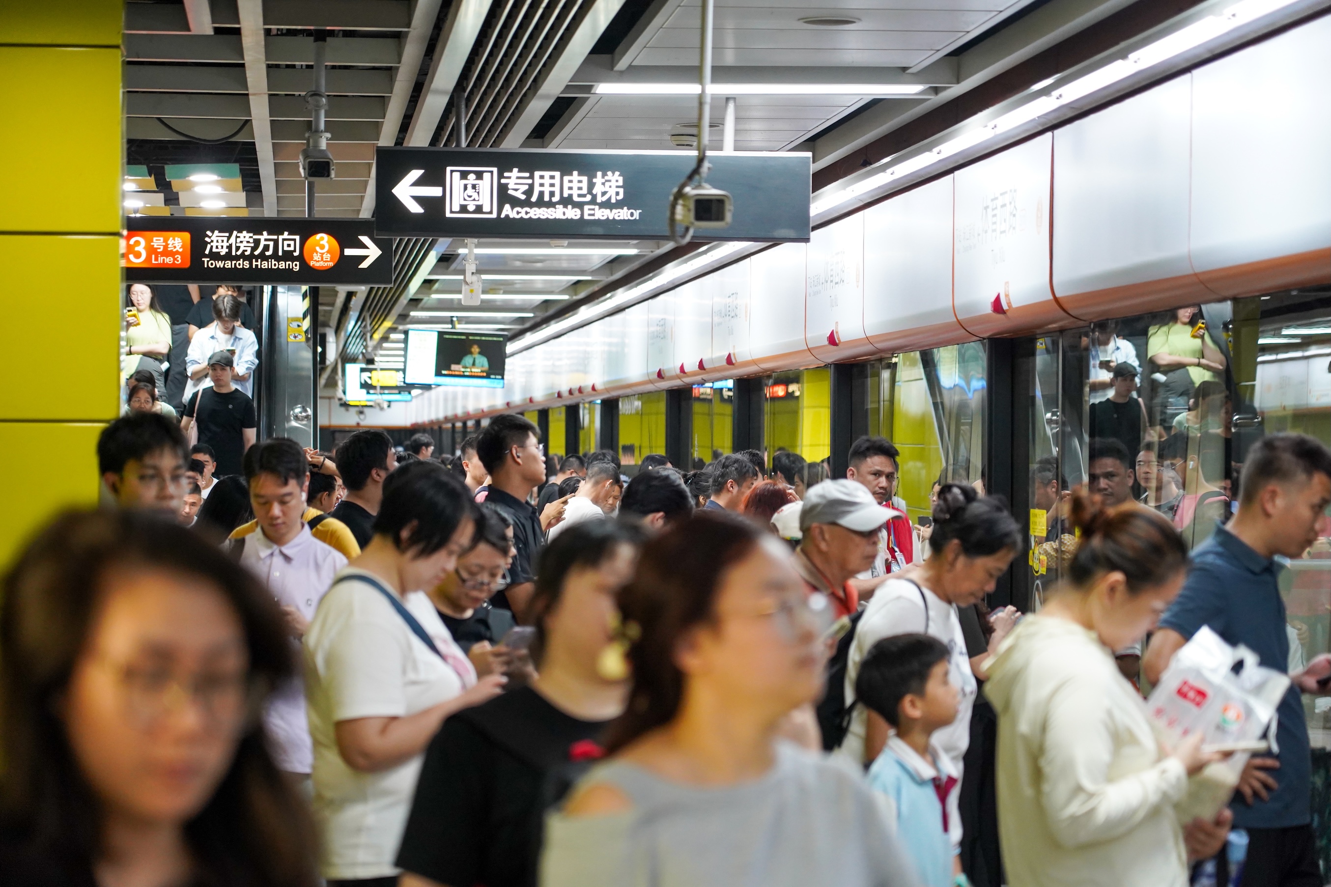 中秋假期前一天  廣州地鐵線網客運量破1200萬