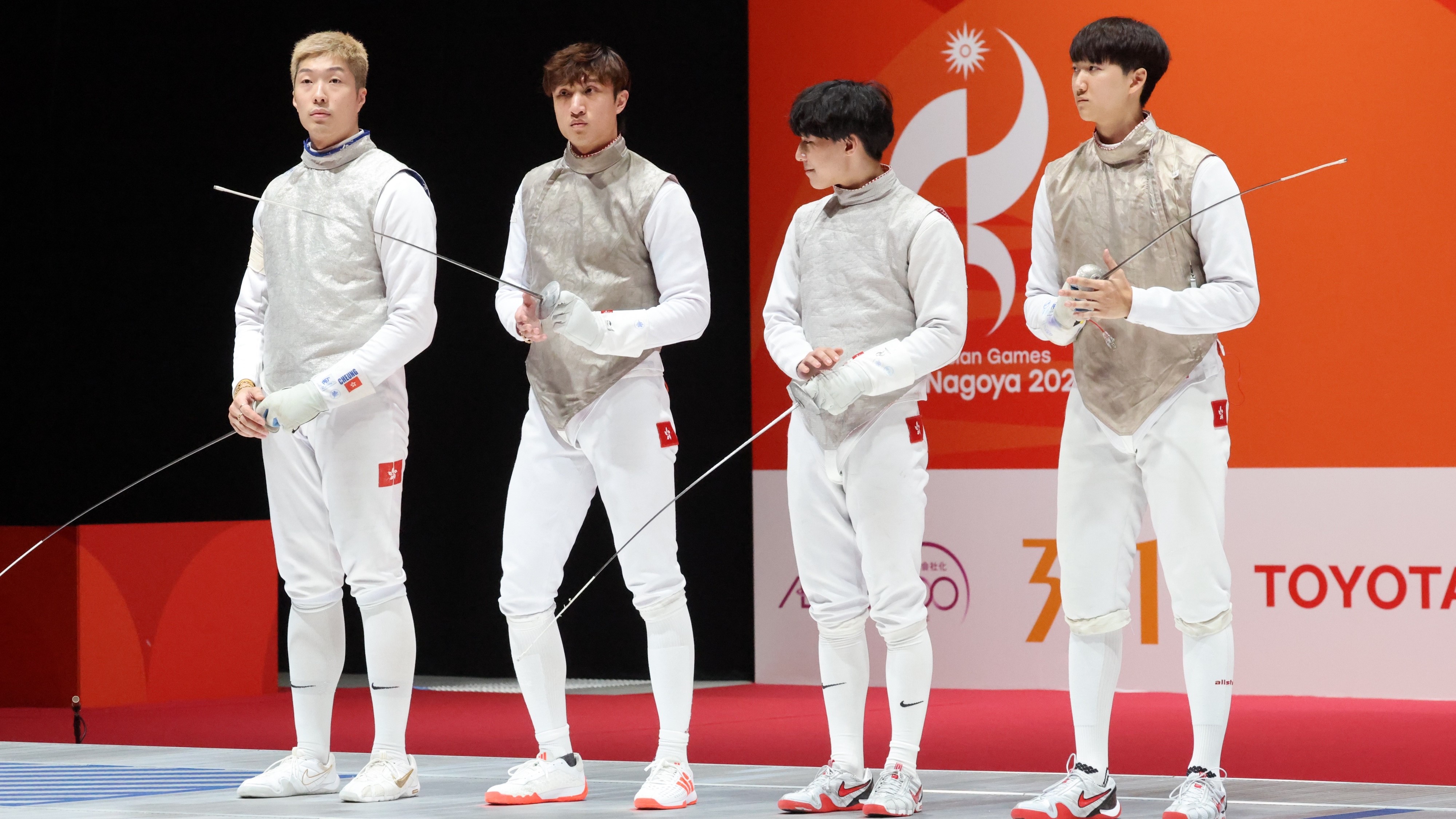 亞運會｜男花團體賽勇奪銀牌 港隊電競吳家祺跳馬齊摘銅