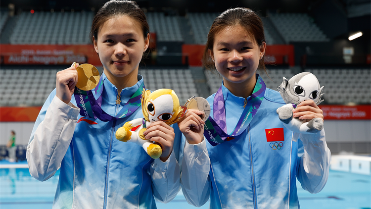 亞運會｜女子1米跳板 林珊、龍藝萍包攬金銀牌