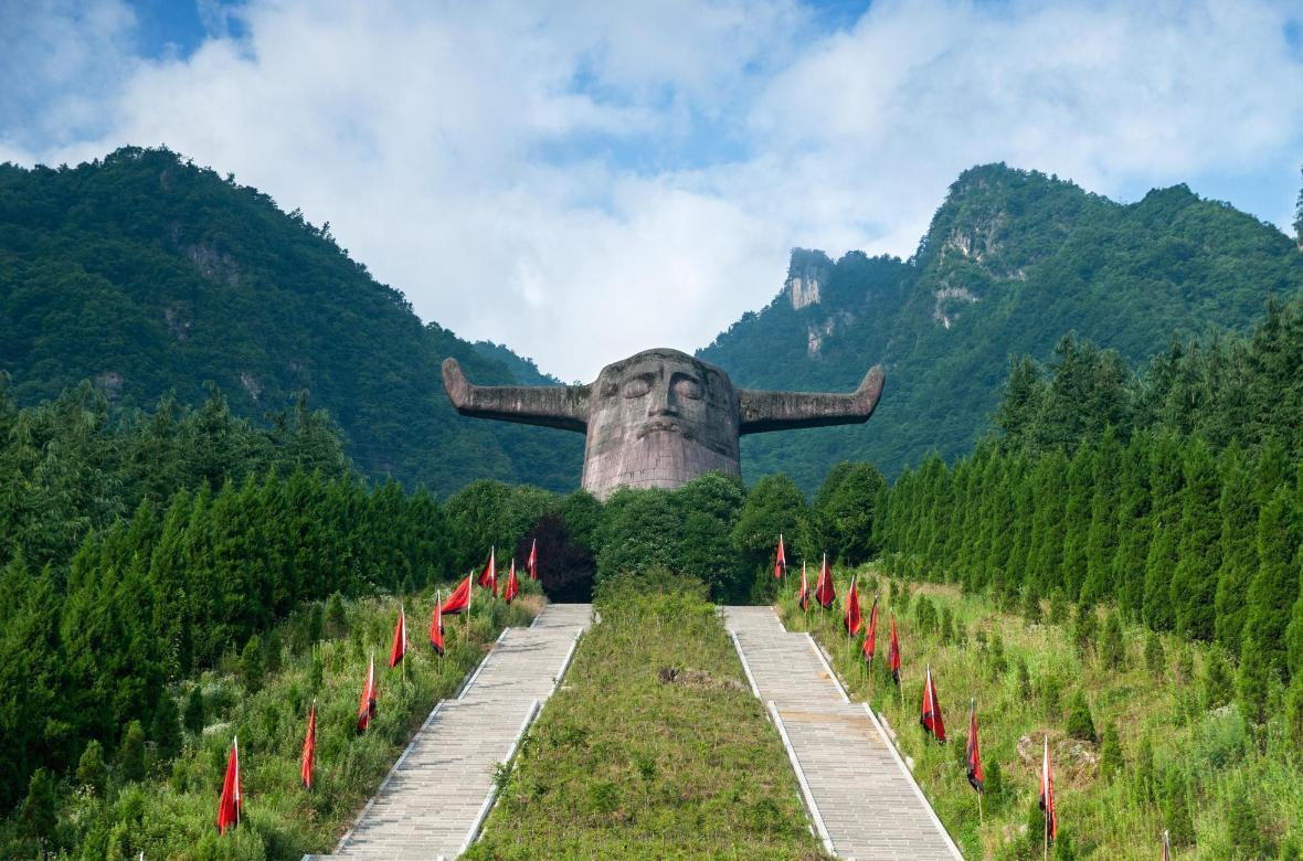 國企賦能文旅升級 神農架文旅集團正式揭牌啟航