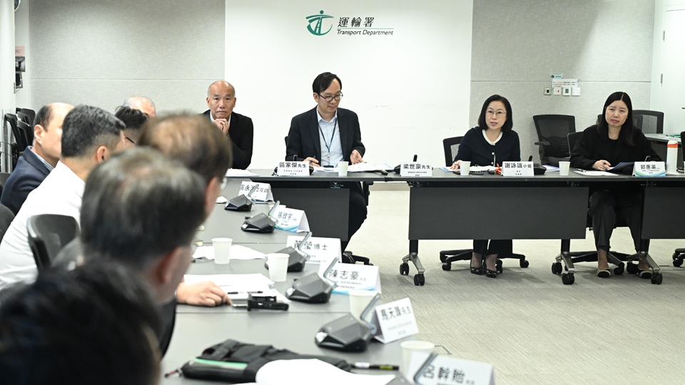 運輸署：今年內接受自動車營運商就個別項目申請商業化運作