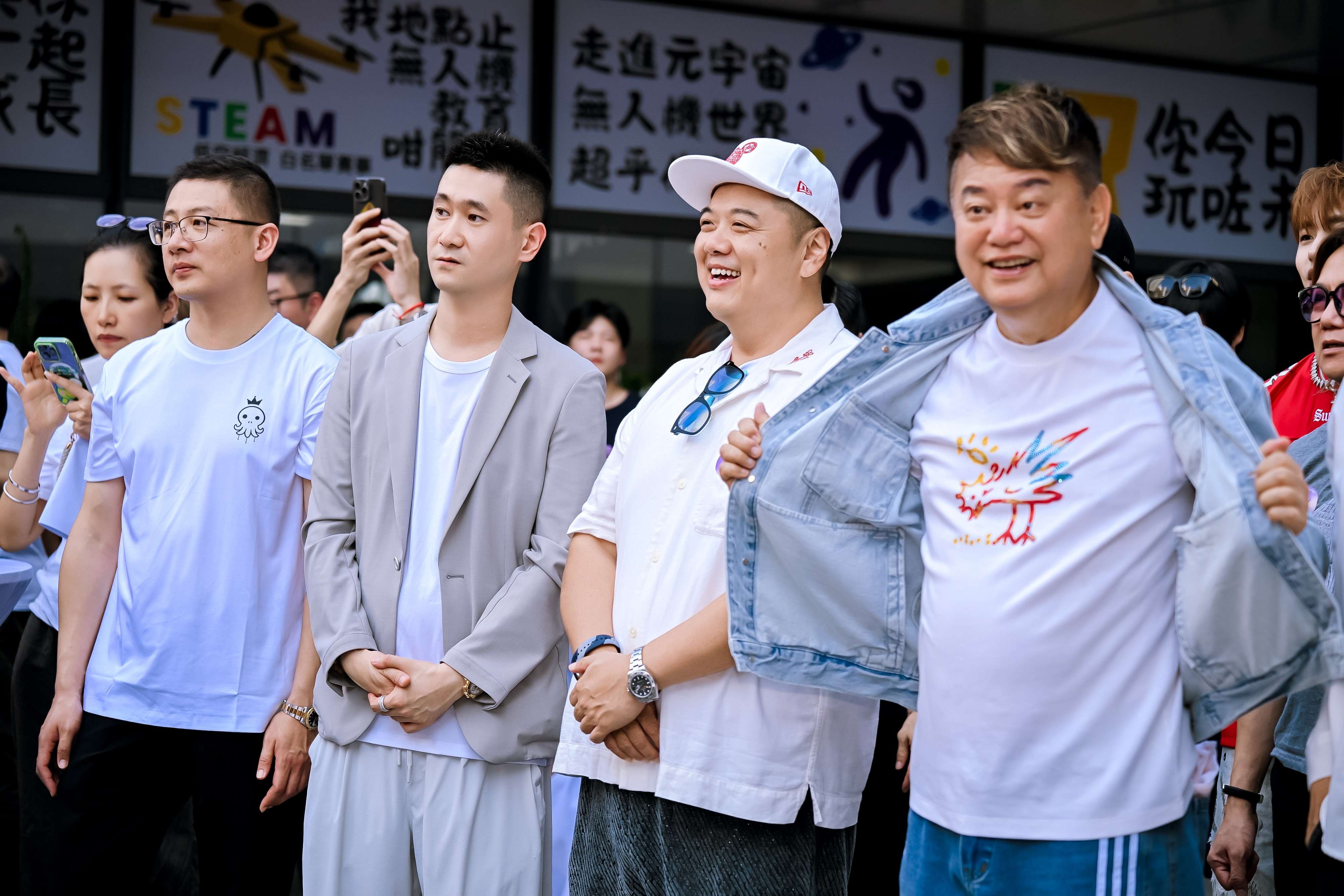 76歲阿叻哥與《小雞啄米圖》的「潮」玩新篇
