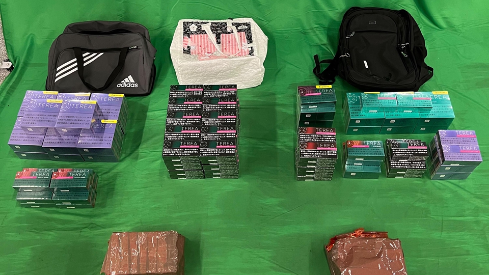 行李藏2400支未完稅香煙及3.2萬支另類吸煙產品 內地女判囚6月