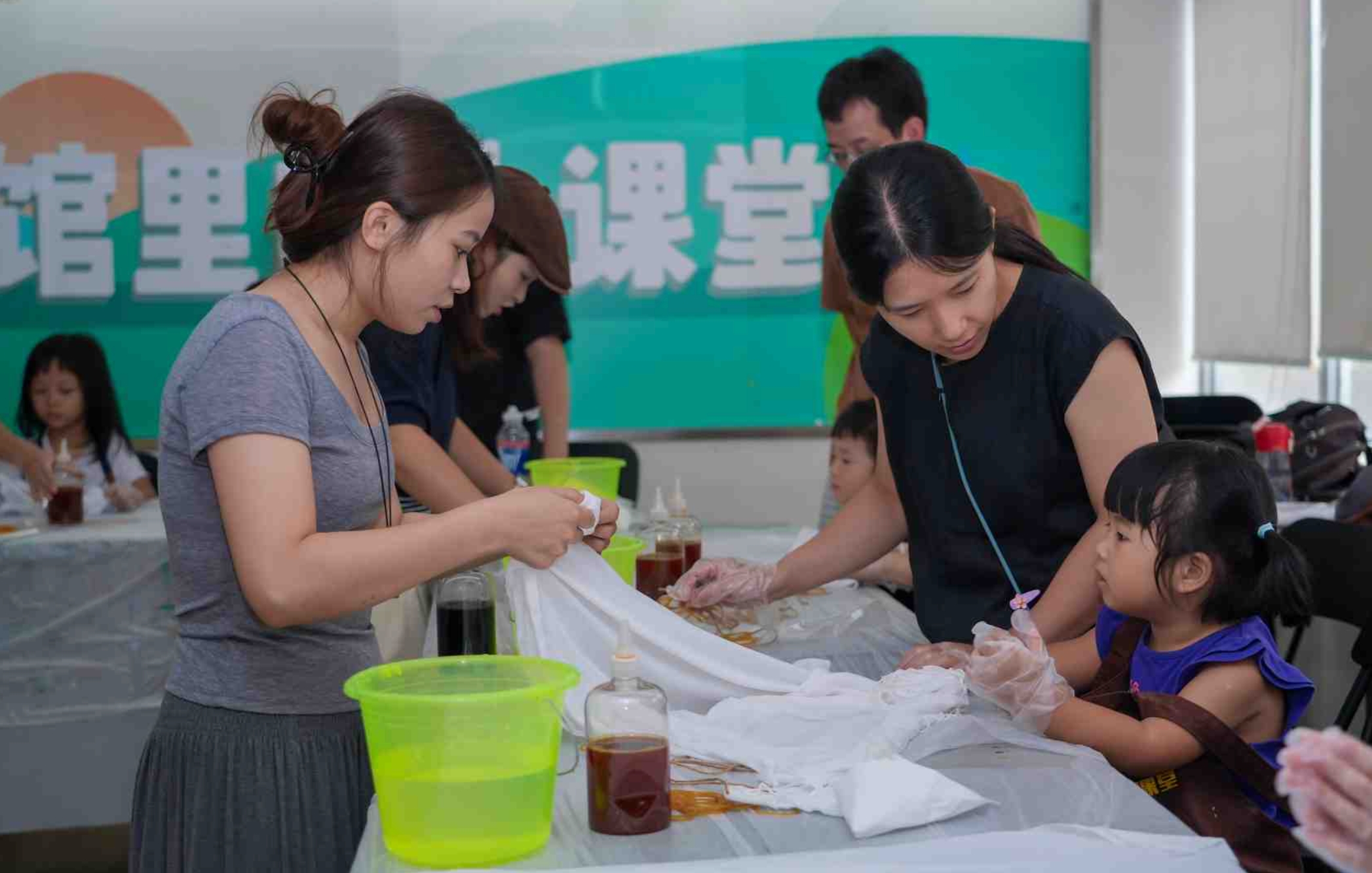 《春睡同人之明日巔峰》公教活動在深圳關山月美術館舉辦