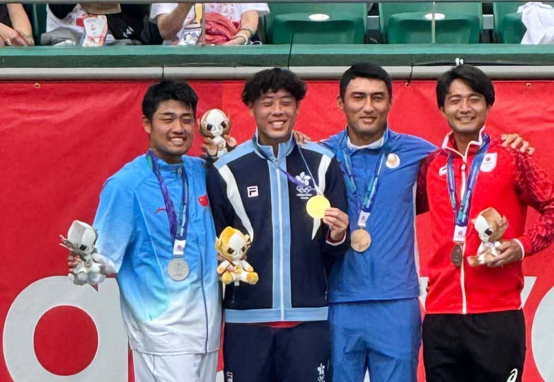 亞運會丨黃澤林亞運網球男單奪金 羅淑佩祝賀
