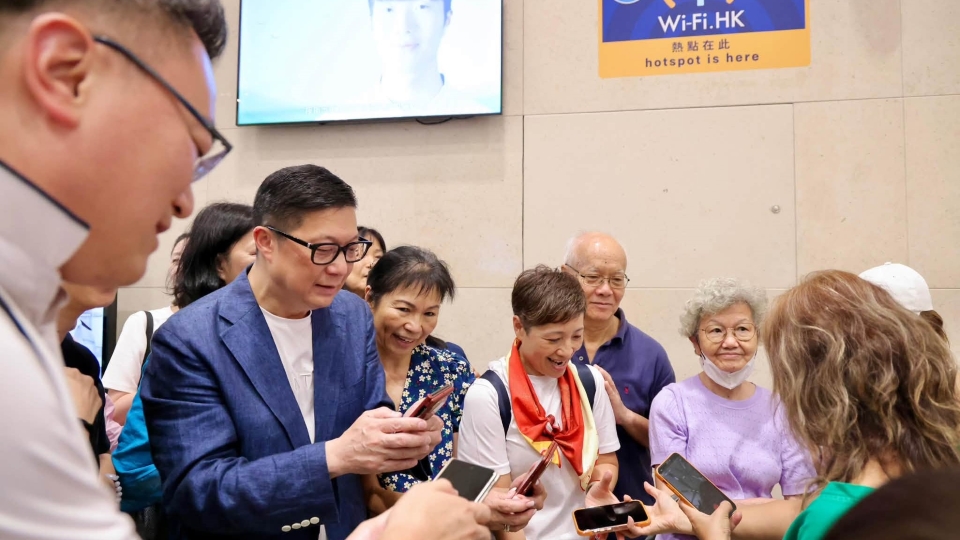 鄧炳強：超過1500名市民率先體驗皇崗口岸