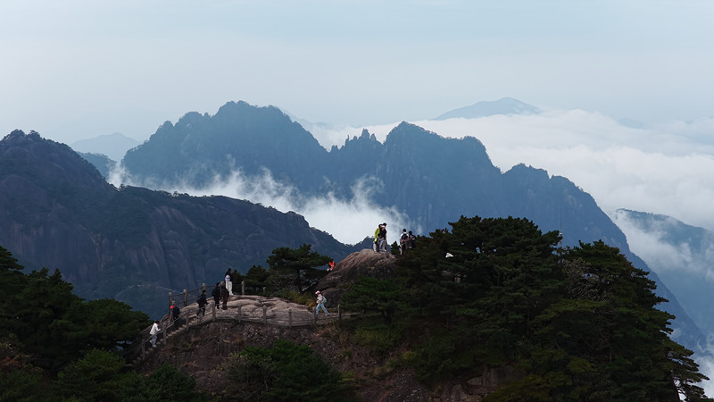 黃山風景區：雨後放晴  秋意漸濃