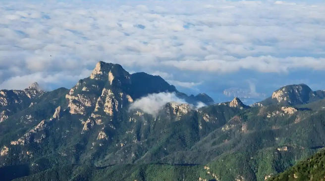 泰山景區闢謠「躲雨80元一小時」：國慶假期未出現有效降水