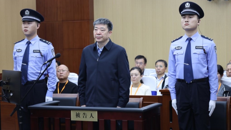 湖北省政協原黨組成員、副主席周先旺受賄案一審宣判 判處有期徒刑14年