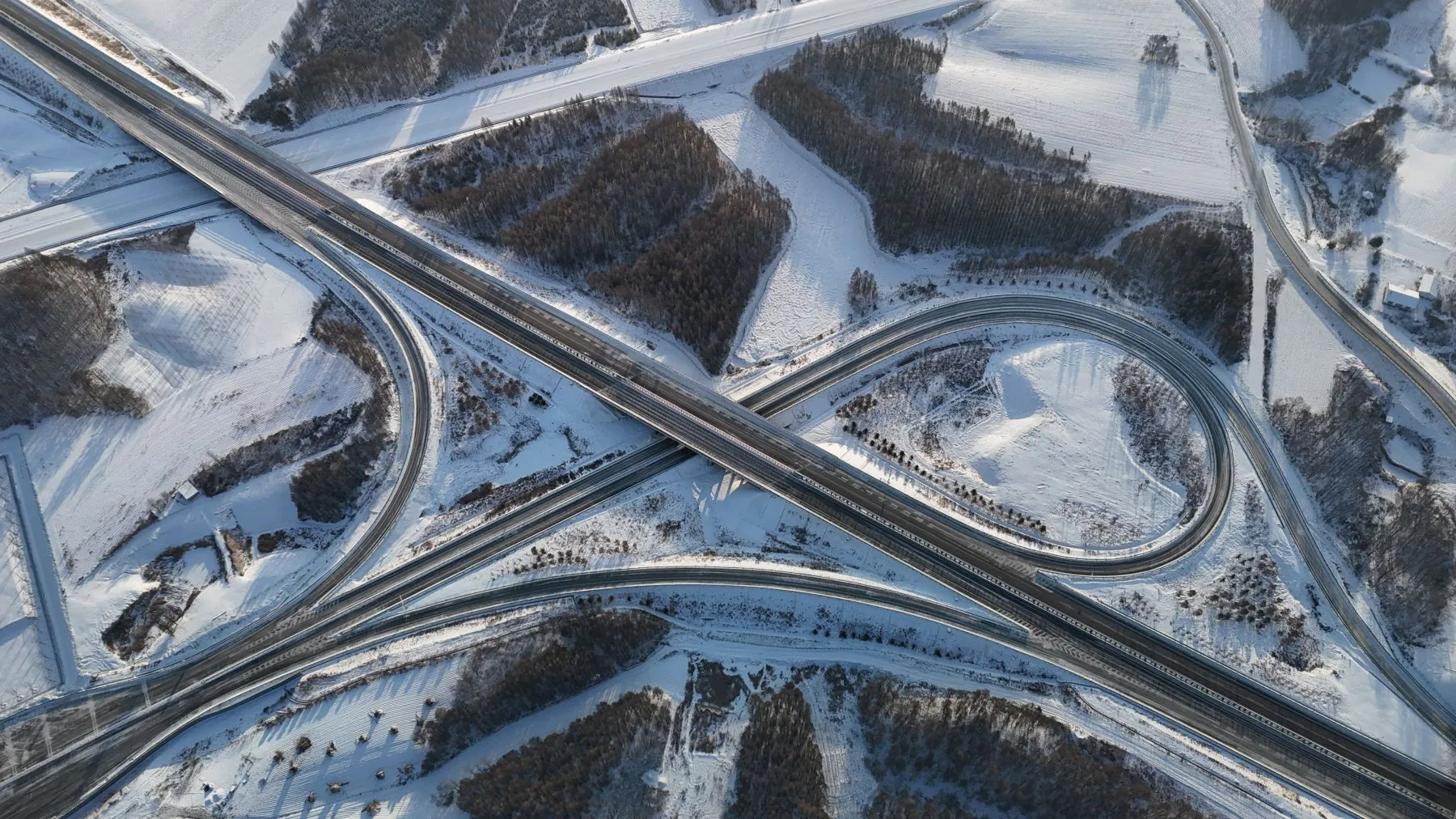 鐵科高速公路方正至延壽尚志界段工程建設項目順利通過交工驗收