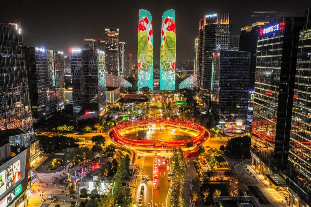 成都交子大道跨年夜 科技新品首發迎新年