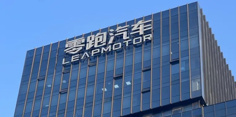 【港商觀察】十年死生涅槃 零跑對焦百萬輛錨點的清醒時刻