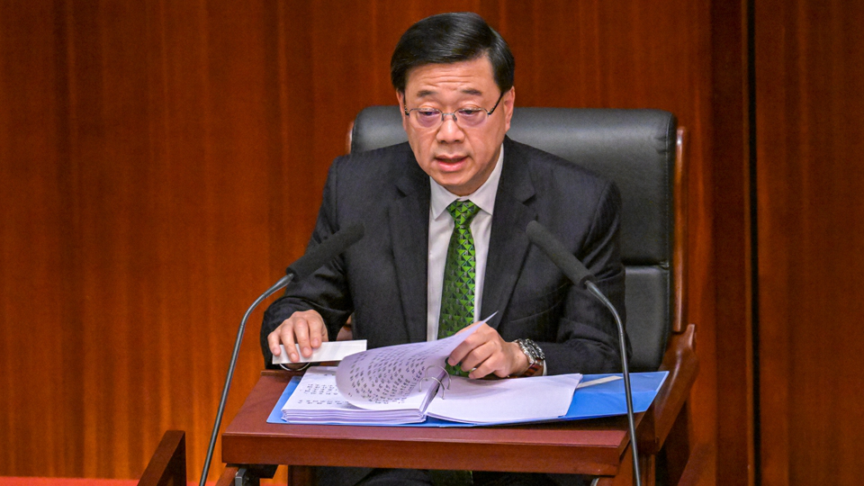  李家超：習近平主席新年賀詞 激勵我們乘勢而上繼續奮進