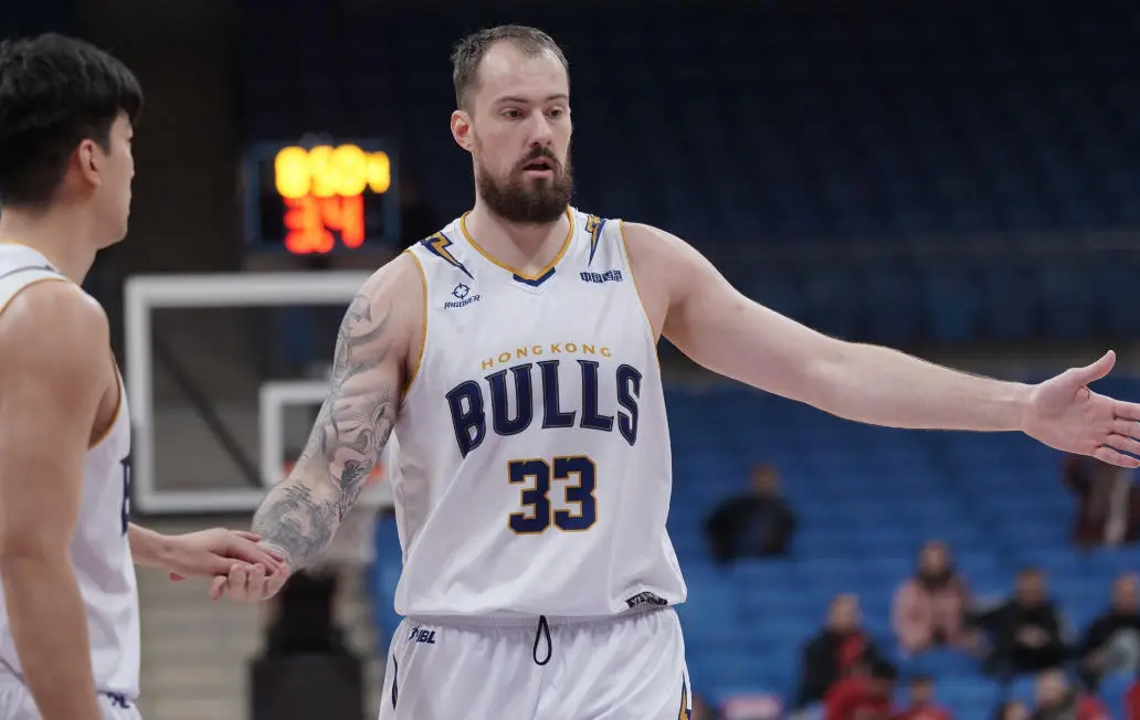 作客101:77勇破安徽皖江龍  香港金牛NBL連下四城