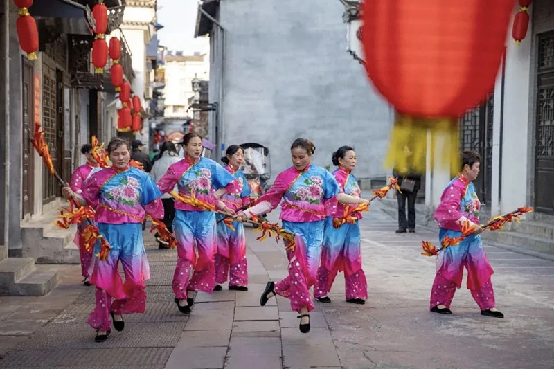 黃山祁門：非遺雅韻精彩紛呈  夢幻東街熱浪席捲