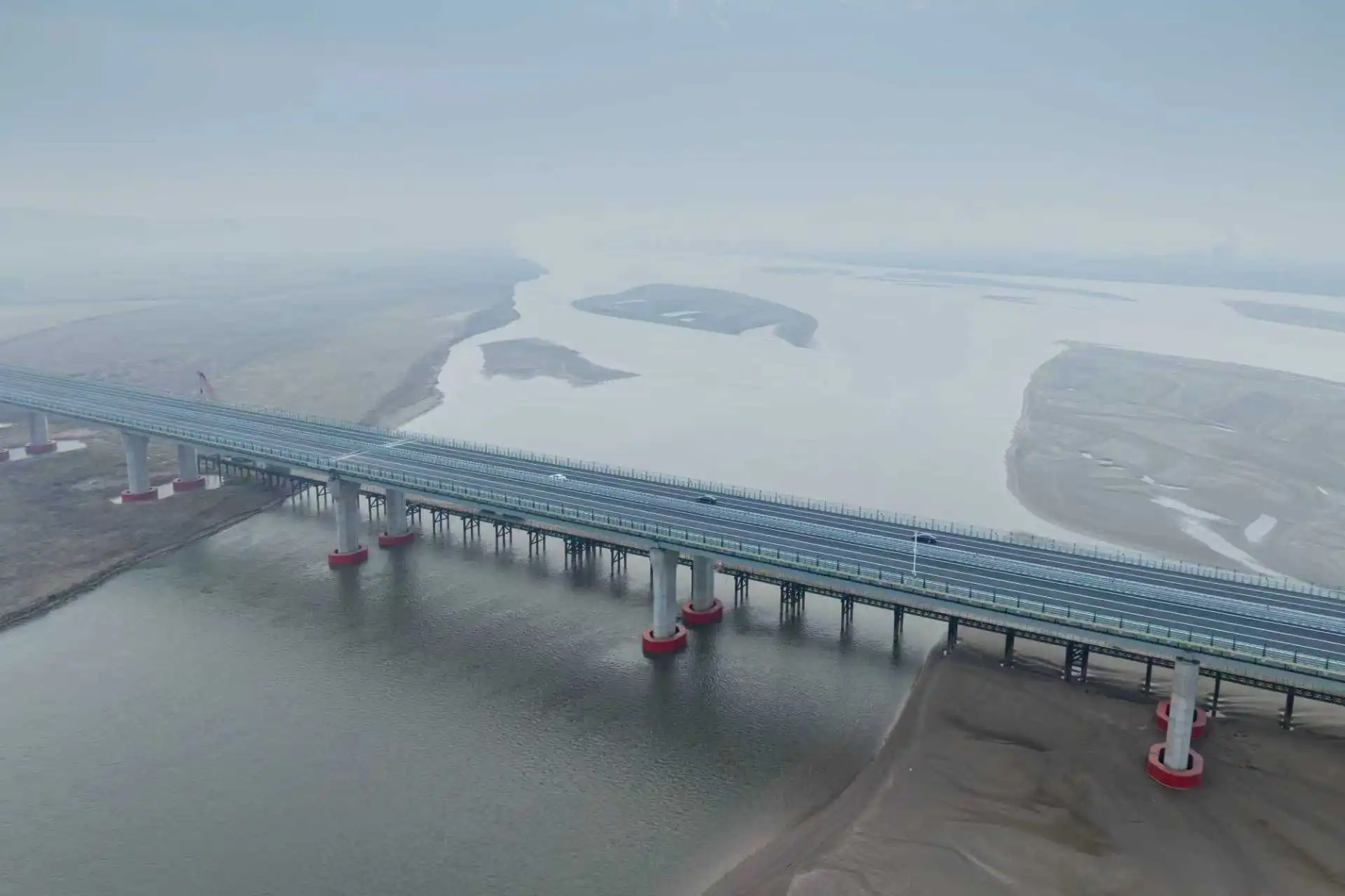 在漢央企參建沁伊高速黃河特大橋建成通車