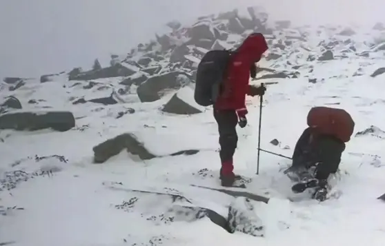 5人穿越鰲山3人遇難