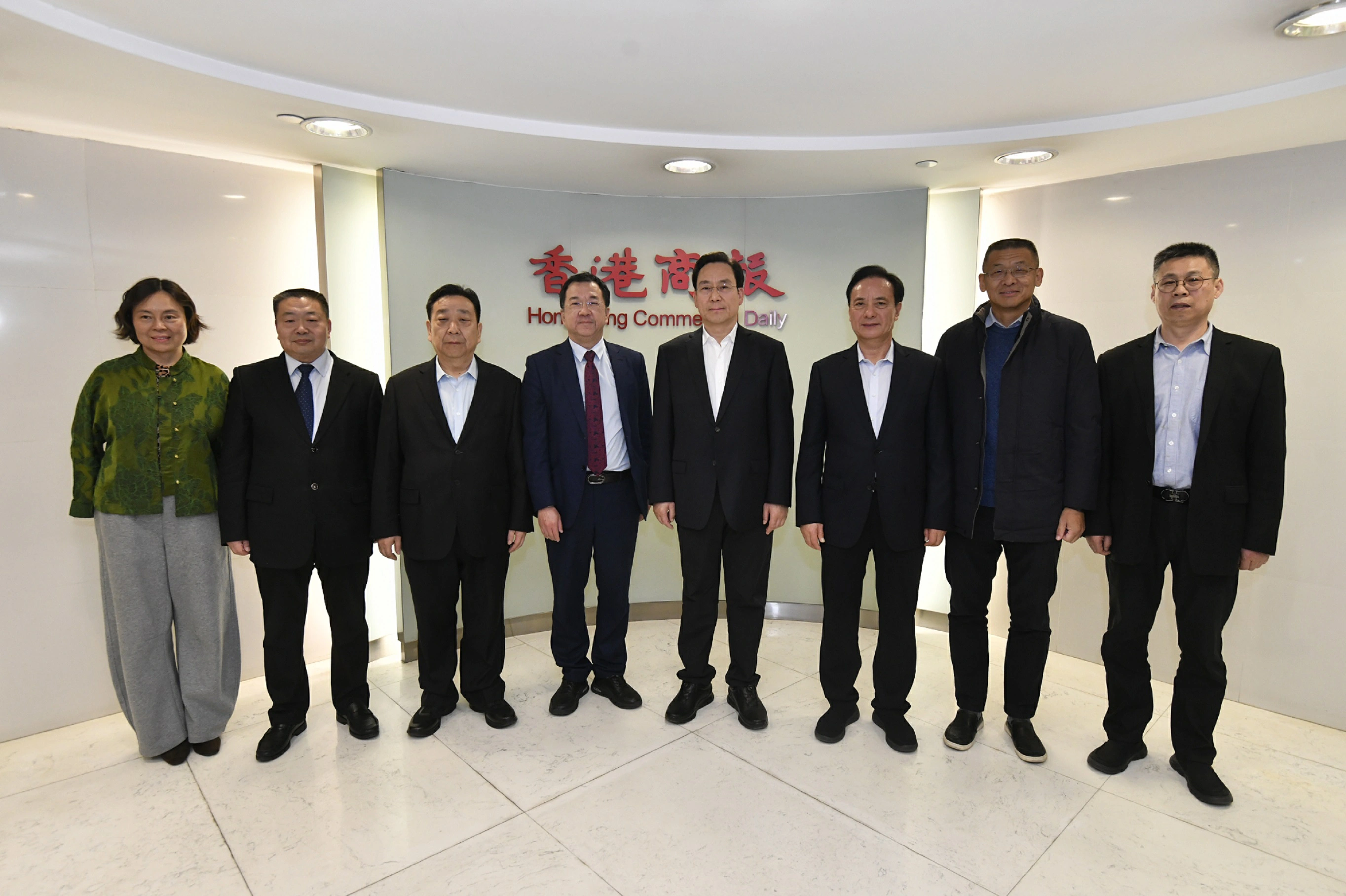 河南省政協主席孔昌生一行到訪香港商報 冀加強豫港交流合作