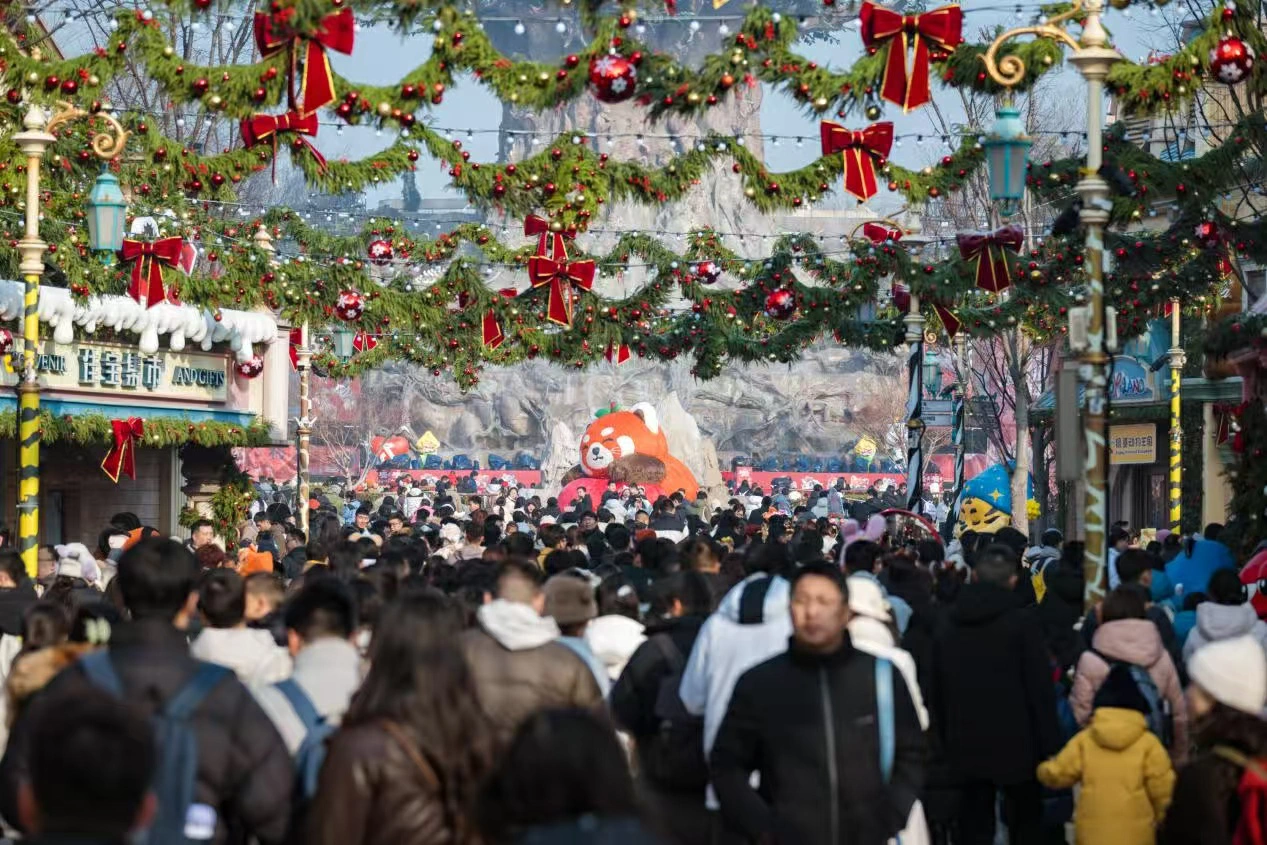 1月10日  鄭州銀基度假區對人民警察免門票