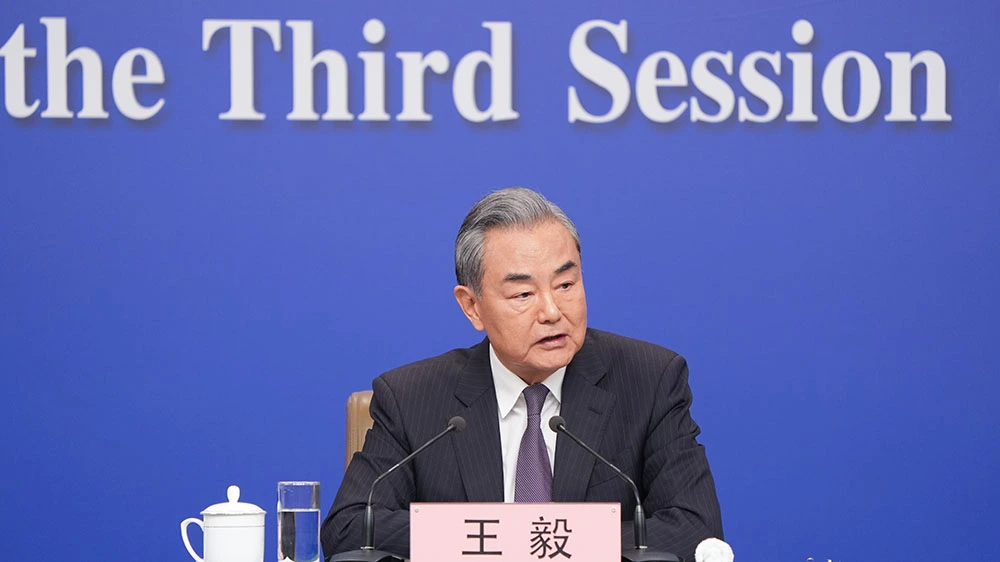 王毅同索馬里外長德埃電話會談 反對「索馬里蘭」勾結台當局謀獨