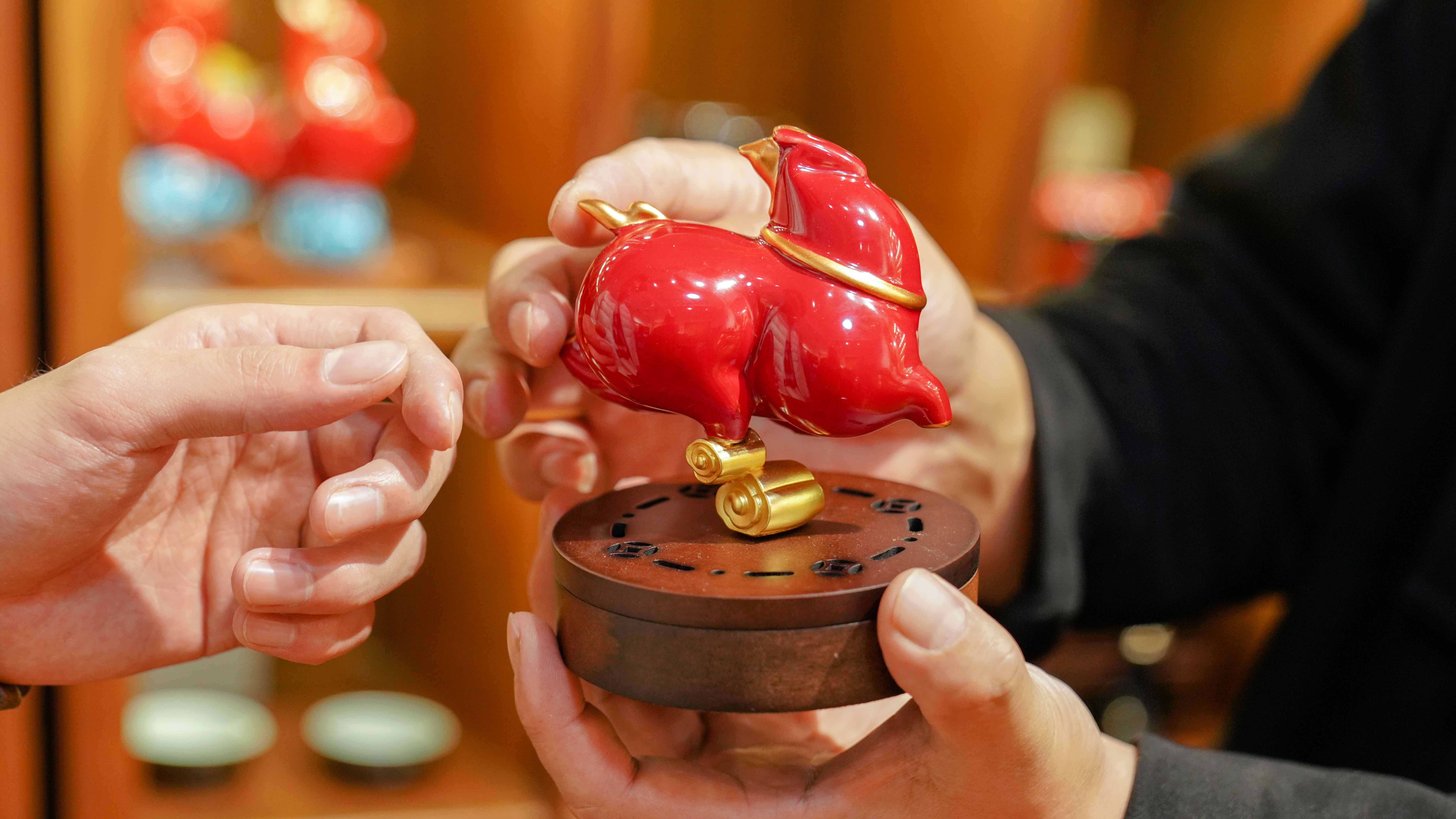 圖二:「馬踏祥雲」點香器 (陳小強 攝).jpg