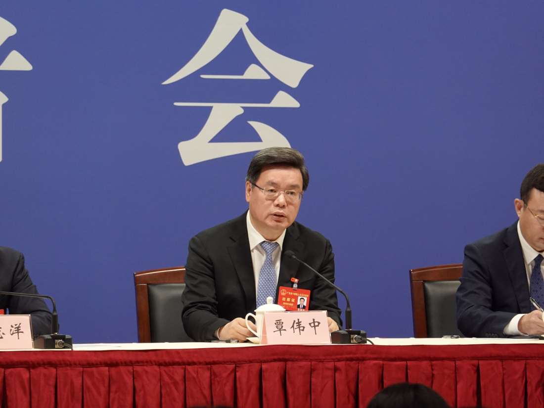 深圳市市長覃偉中 攝影：盧偉.jpg