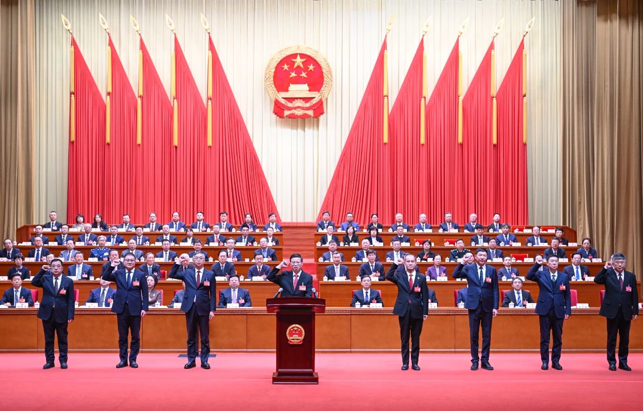 圖2  遼寧省十四屆人大五次會議舉行憲法宣誓儀式。.jpg