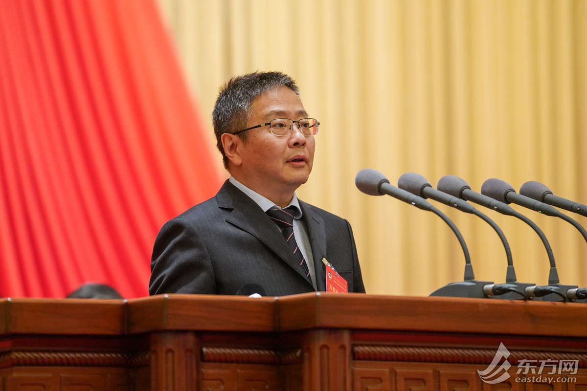 圖二：上海市政協常委阮青發言.jpg